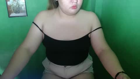 Snapshot of sweet_frex123 chatting on 09.15.25 sweet_frex123 online show from 09.15.25