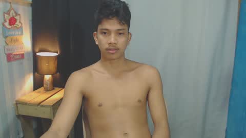 Snapshot of sweet_guyxx chatting on 01.27.25 sweet_guyxx online show from 01.27.25