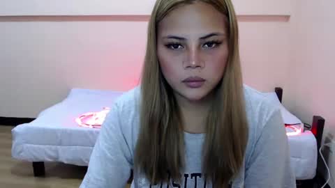 sophia daisy  online show from 09.28.25