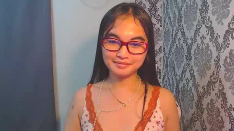 Snapshot of sweet_mariax chatting on 11.17.25 Maria Stella online show from 11.17.25