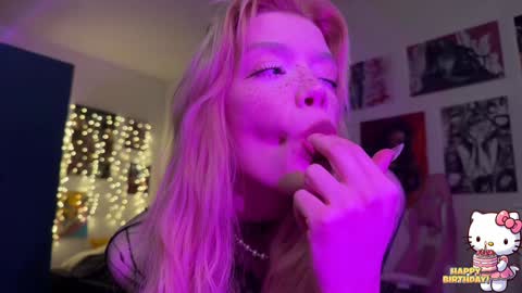 Snapshot of sweet_melissa133 chatting on 01.20.25 Melissa. Join me on Fansly link in social medias online show from 01.20.25