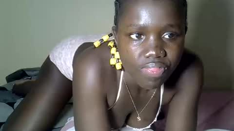 Snapshot of sweet_melodiyy chatting on 09.09.25 sweet_melodiyy online show from 09.09.25