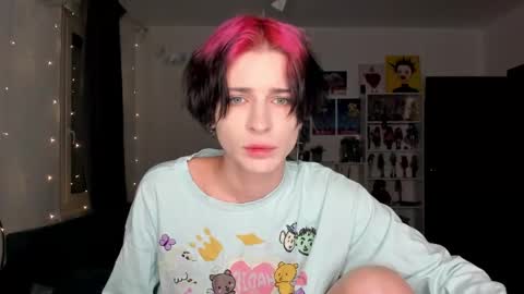 kira online show from 11.19.25