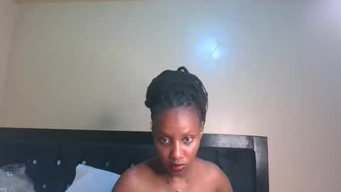 Snapshot of sweet_qio chatting on 10.10.25 sweet_qio online show from 10.10.25