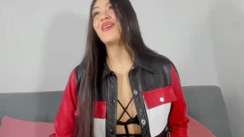 Snapshot of sweet_sophie_7 chatting on 01.13.25 sweet_sophie_7 online show from 01.13.25