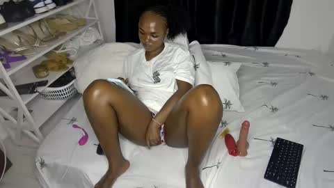 Nina online show from 11.08.25