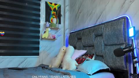 Snapshot of sweet_tits2 chatting on 01.10.25 Isabella online show from 01.10.25