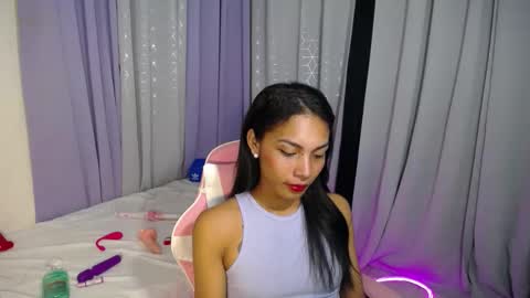 Snapshot of sweet_trishaxx chatting on 02.06.25 Trisha online show from 02.06.25
