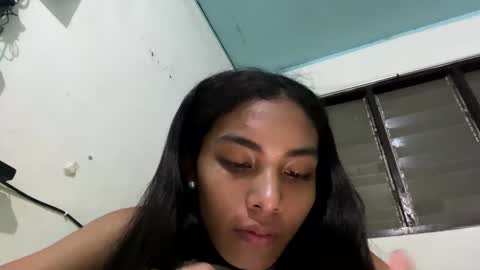 Snapshot of sweet_trishaxx chatting on 03.10.25 Trisha online show from 03.10.25