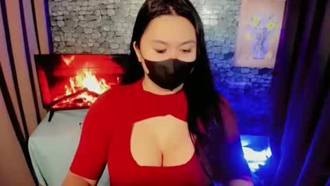 Snapshot of sweet_valentine22 chatting on 11.04.25 Valentine online show from 11.04.25