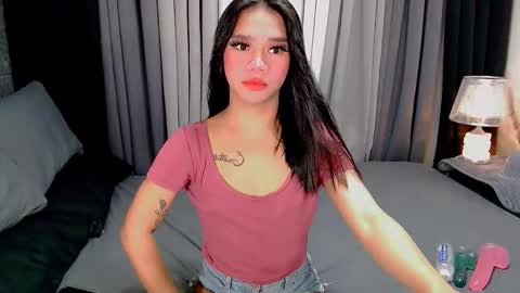 Snapshot of sweet_zoey12 chatting on 10.31.25 bea takashi online show from 10.31.25