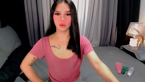 Snapshot of sweet_zoey12 chatting on 11.14.25 bea takashi online show from 11.14.25