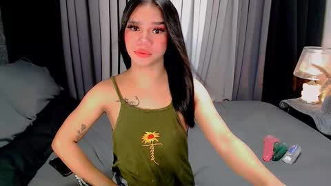 Snapshot of sweet_zoey12 chatting on 11.27.25 bea takashi online show from 11.27.25