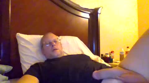 Snapshot of sweetg233 chatting on 10.11.25 sweetg233 online show from 10.11.25