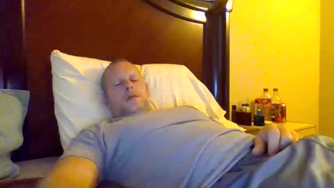 Snapshot of sweetg233 chatting on 10.13.25 sweetg233 online show from 10.13.25