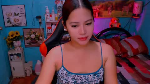 Snapshot of sweetienicole chatting on 12.01.24 Nicole online show from 12.01.24