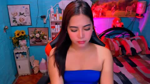 Snapshot of sweetienicole chatting on 12.12.24 Nicole online show from 12.12.24