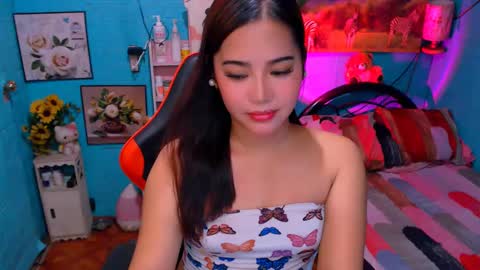 Snapshot of sweetienicole chatting on 01.06.25 Nicole online show from 01.06.25