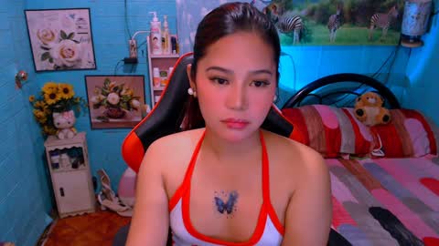 Snapshot of sweetienicole chatting on 01.28.25 Nicole online show from 01.28.25
