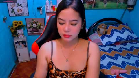 Snapshot of sweetienicole chatting on 03.07.25 Nicole online show from 03.07.25