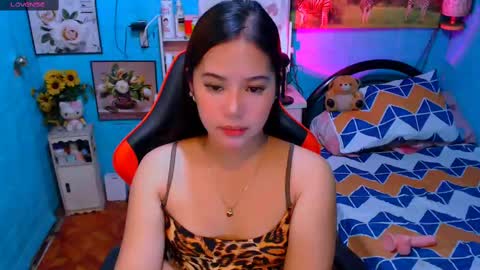 Snapshot of sweetienicole chatting on 03.10.25 Nicole online show from 03.10.25