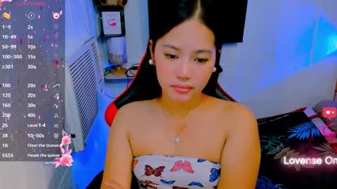 Snapshot of sweetienicole chatting on 09.19.25 Nicole online show from 09.19.25