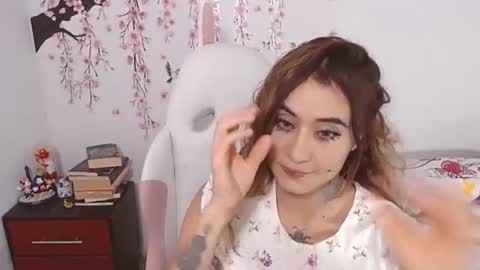 Snapshot of sweetkatik chatting on 09.08.25 karen online show from 09.08.25