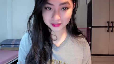 Snapshot of sweetlovepinay04 chatting on 12.30.24 Zoe online show from 12.30.24