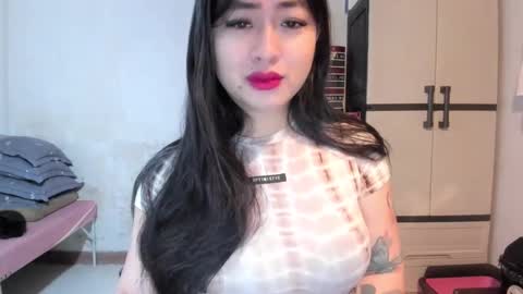 Snapshot of sweetlovepinay04 chatting on 02.20.25 Zoe online show from 02.20.25