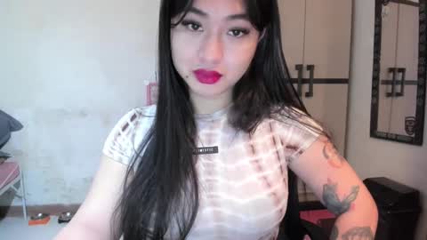 Snapshot of sweetlovepinay04 chatting on 02.21.25 Zoe online show from 02.21.25