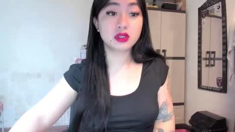 Snapshot of sweetlovepinay04 chatting on 02.22.25 Zoe online show from 02.22.25