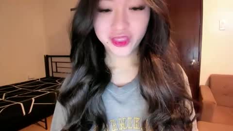 Snapshot of sweetlovepinay04 chatting on 09.25.25 Zoe online show from 09.25.25