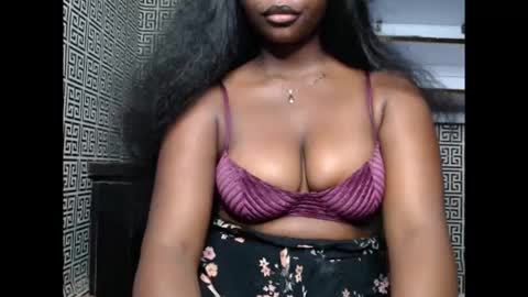 sweetnectarx online show from 10.21.25
