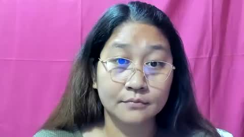 Snapshot of sweetpilipina88 chatting on 12.22.24 MIA online show from 12.22.24