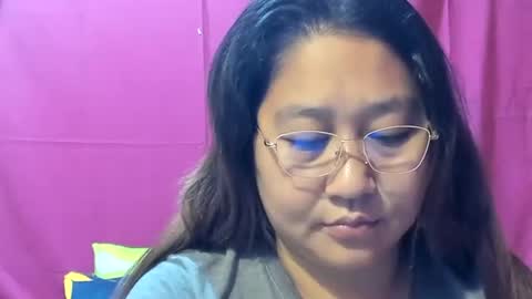 Snapshot of sweetpilipina88 chatting on 01.17.25 MIA online show from 01.17.25