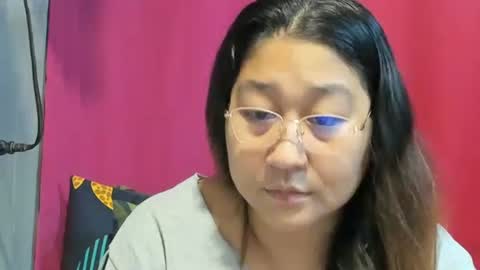 Snapshot of sweetpilipina88 chatting on 02.05.25 MIA online show from 02.05.25