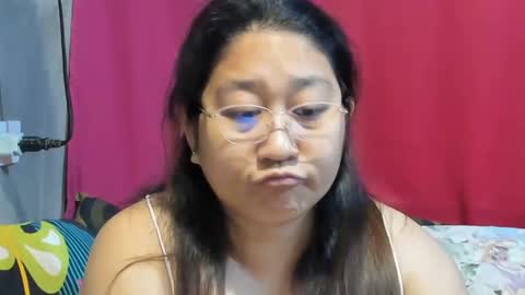 Snapshot of sweetpilipina88 chatting on 02.10.25 MIA online show from 02.10.25