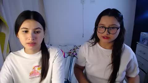 Snapshot of sweetpink1_ chatting on 10.18.25 Caro  Lily online show from 10.18.25