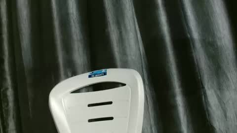 slim ivy online show from 11.23.25