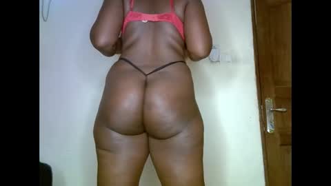 Snapshot of sweetrenne chatting on 01.19.25 sweetrenne online show from 01.19.25