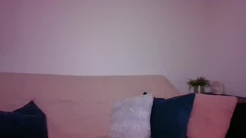 Snapshot of sweetsexyseductress chatting on 12.22.24 JASMINE online show from 12.22.24