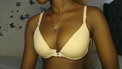 Snapshot of sweetsinxx1 chatting on 09.09.25 Sweetsinxx1 online show from 09.09.25