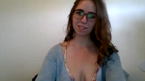 Snapshot of sweetsocalgirl chatting on 02.25.25 sweetsocalgirl online show from 02.25.25