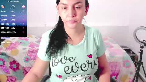 Snapshot of sweetsquirtx23 chatting on 02.11.25 lili online show from 02.11.25