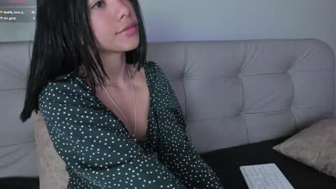 Snapshot of sweett_petite chatting on 01.21.25 online show from 01.21.25