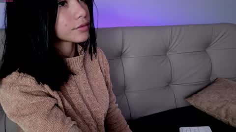 Snapshot of sweett_petite chatting on 02.01.25 online show from 02.01.25