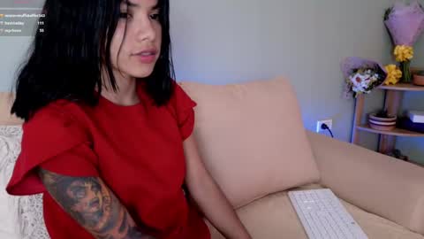 Snapshot of sweett_petite chatting on 03.07.25 online show from 03.07.25