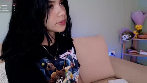 Snapshot of sweett_petite chatting on 03.10.25 online show from 03.10.25