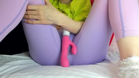 Snapshot of sweety_cum chatting on 01.04.25 Mia online show from 01.04.25