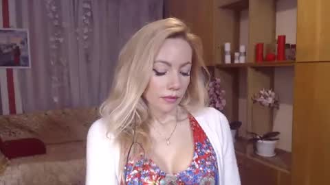 Snapshot of sweety_friend chatting on 12.03.24 Sweety friend online show from 12.03.24